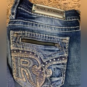 Rock Revival Jeans (31)
